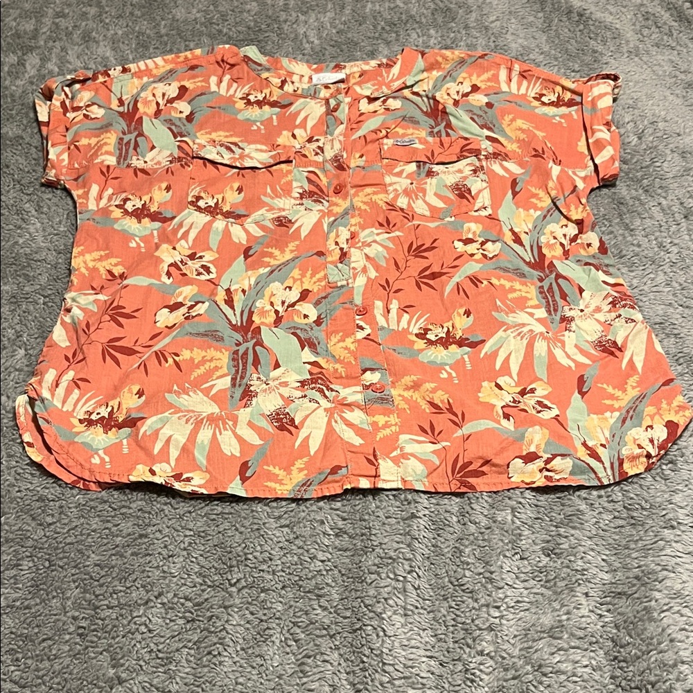 Columbia Coral Floral Women's Blouse 2 Snap Pockets Button Up Top